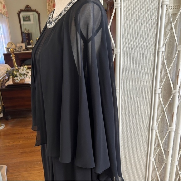 Alex Evenings Dress Black Crystal Neckline Chiffon Capelet Shift plus size 20W - Picture 8 of 17